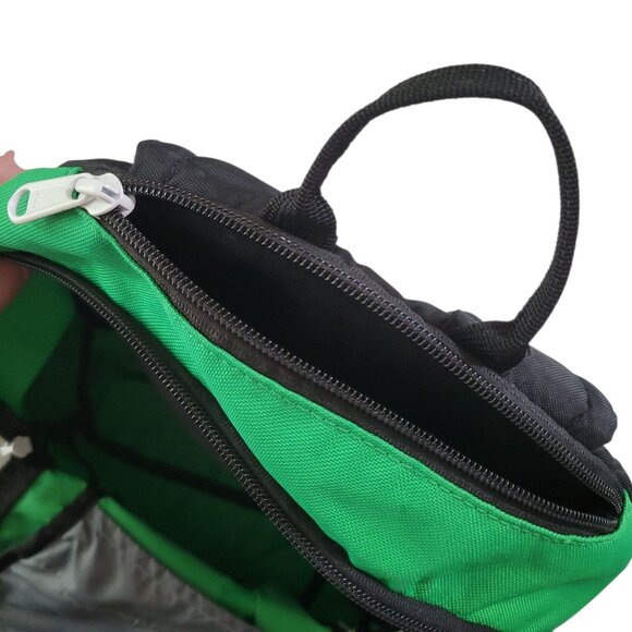 Dakine Transit SS12 Backpack 18L Green & Black Trail Hiking Pockets - Picture 11 of 16